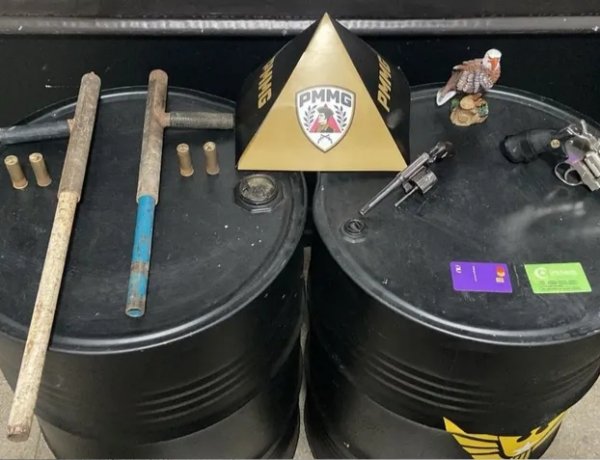 PM apreende arsenal caseiro em Itaúna após denúncia