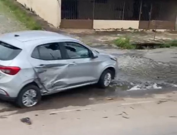 Acidente entre carro e moto mobiliza equipes de resgate na reta de Santanense