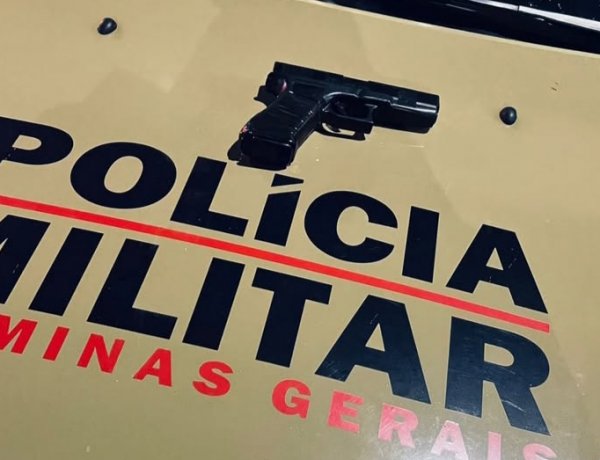 PM apreende simulacro de pistola e registra desobediência no Carnaval de Itaúna