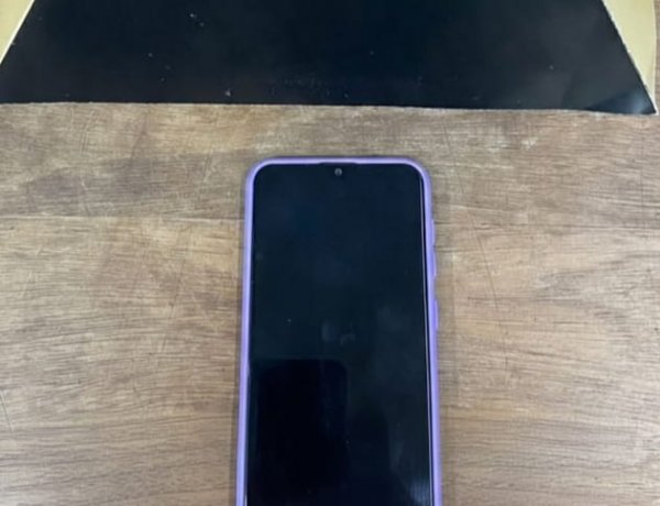 Mulher de 64 anos é detida com celular furtado no bairro Irmãos Auler