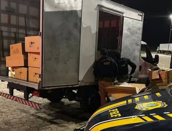 PRF apreende carga de roupas de grife sem nota fiscal na BR-381