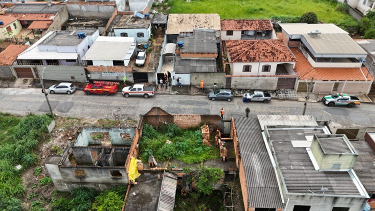 SITUAÇÃO DE RISCO - Abelhas deixam moradores assustados