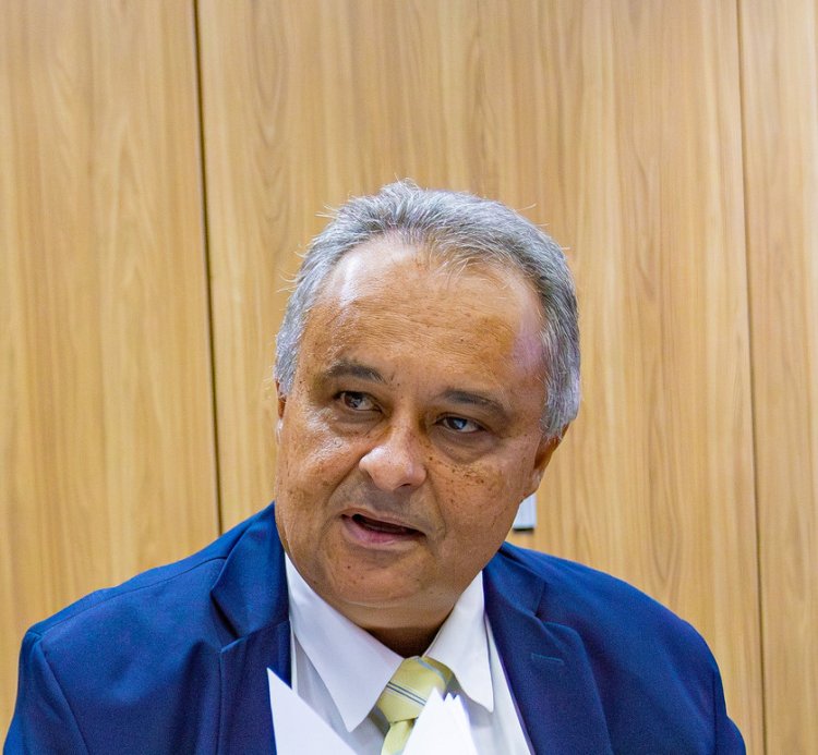 AUTORIZAÇÃO - Prefeito envia projetos para obras de impacto em Itaúna