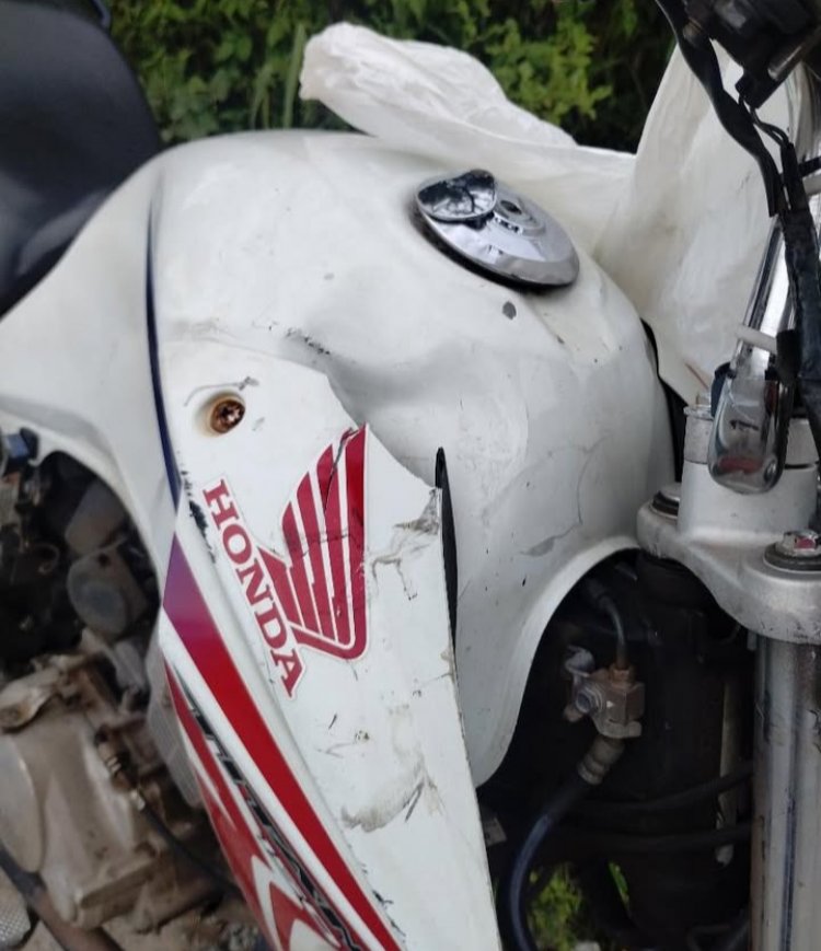 Colisão entre motos deixa ferido na Chácara do Quitão