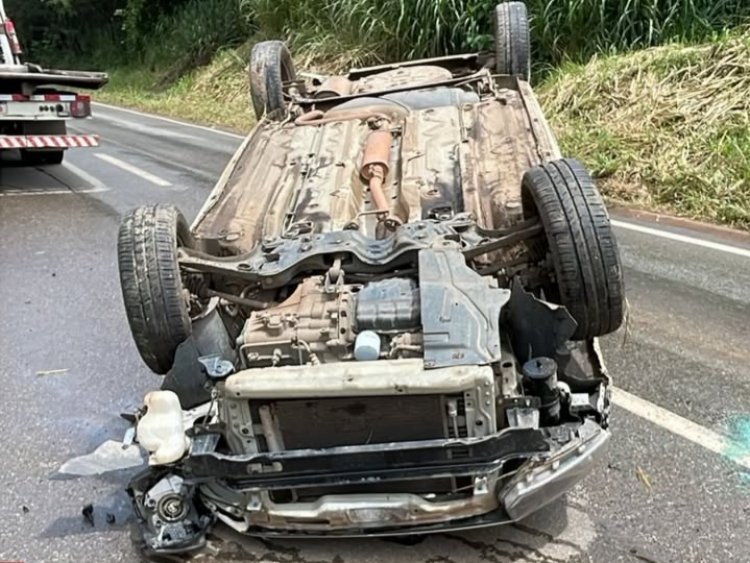 Atualização: Acidente na MG-050 deixa dois feridos próximo ao pedágio