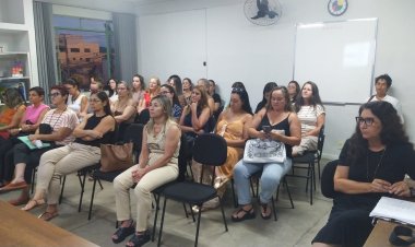 FORMAÇÃO - Educação promove  atualização  profissional para AEEs
