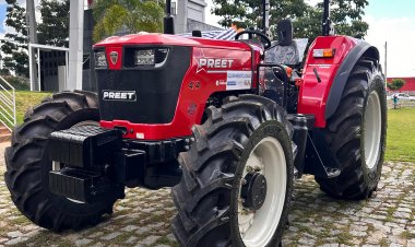 REFORÇO - Itaúna ganha trator e 30 barracas de feira