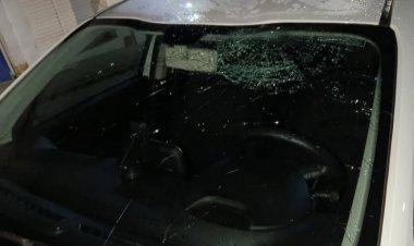 Vandalismo no Centro: Pedras são arremessadas contra veículos na Av. Getúlio Vargas