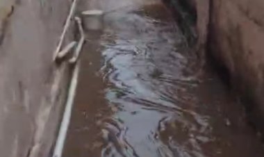 Cenário de destruição após chuvas no bairro Irmãos Auler