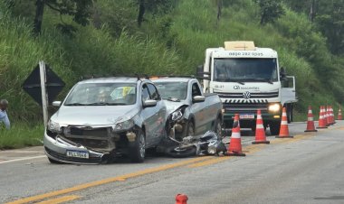 Colisão tripla na MG-050 em Itaúna deixa motociclista ferido