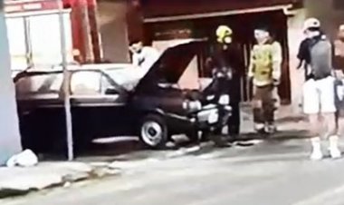 Carro pega fogo no bairro Irmãos Auler e mobiliza Bombeiros em Itaúna