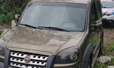 PM recupera carro furtado escondido em mata na MG-431, em Itaúna