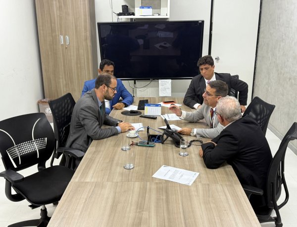 SAÚDE - Alexandre Campos e Antônio Guerra buscam recursos para o Hospital