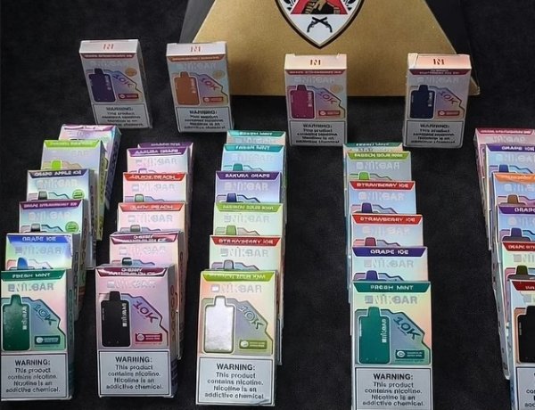 Polícia Militar apreende vários cigarros eletrônicos em Itaúna