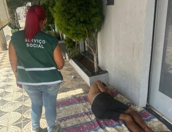 Prefeitura de Itaúna intensifica abordagens sociais na Praça José Flávio de Carvalho, após denuncia