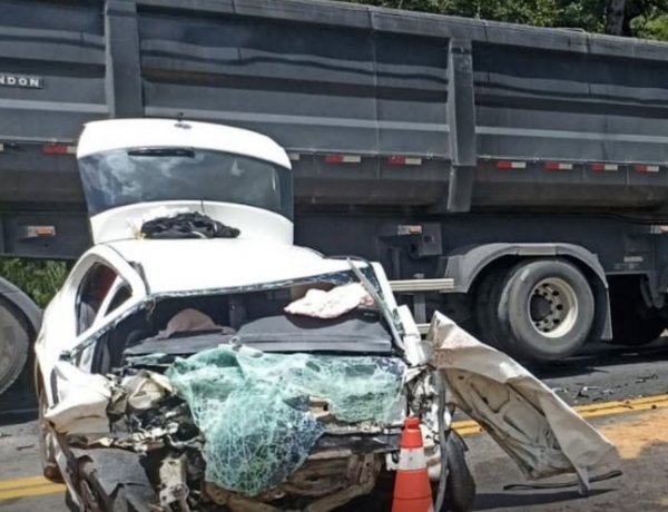 Atualização: Motorista sobrevive após ficar preso às ferragens em acidente na MG-050