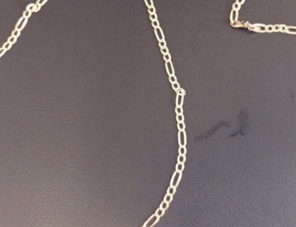 PM recupera joias furtadas e apreende adolescente