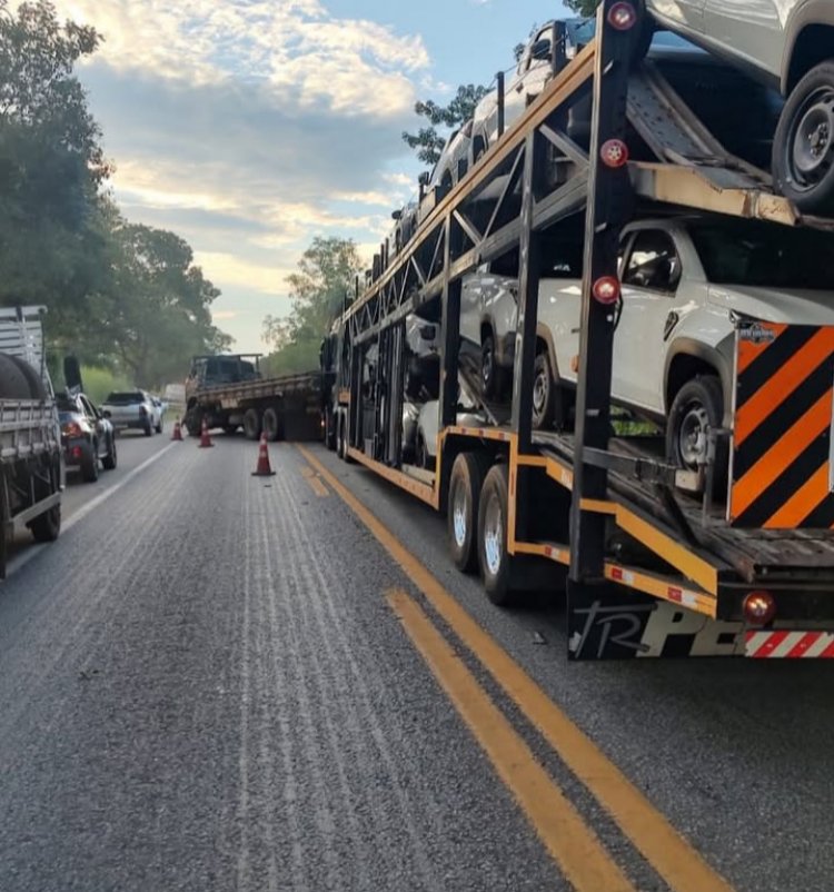 Atualização: Engavetamento na MG-050 mobiliza equipes e trava trânsito por seis horas entre Itaúna e Divinópolis