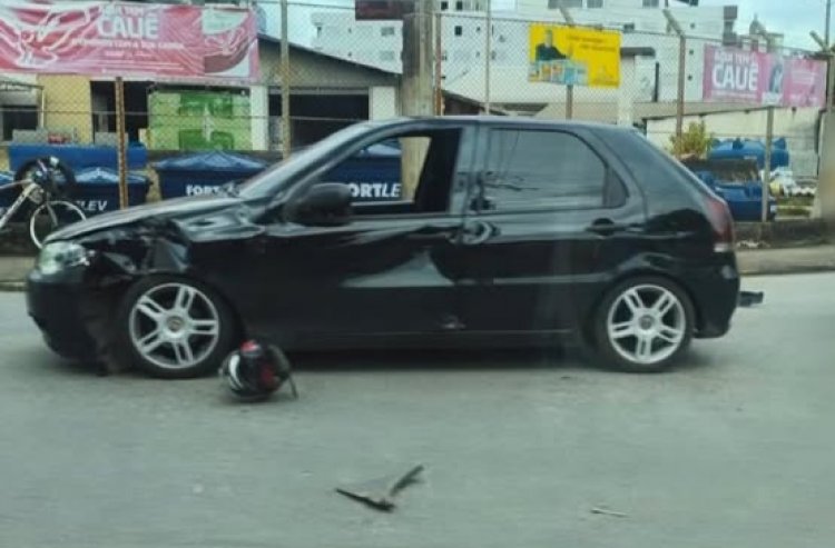 Acidente entre carro e moto deixa ferido na Avenida São João