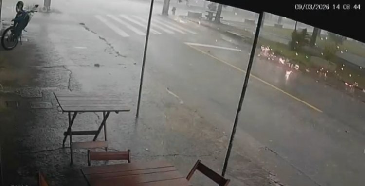 Raio atinge bairro Jadir Marinho e assusta moradores em Itaúna