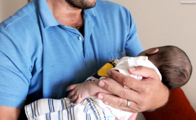 Senado aprova ampliação gradual da licença-paternidade