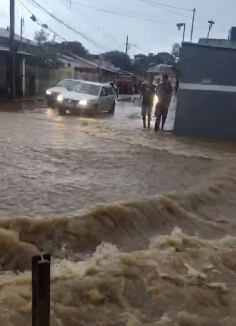 TEMPESTADE - Chuvas causam mais estragos