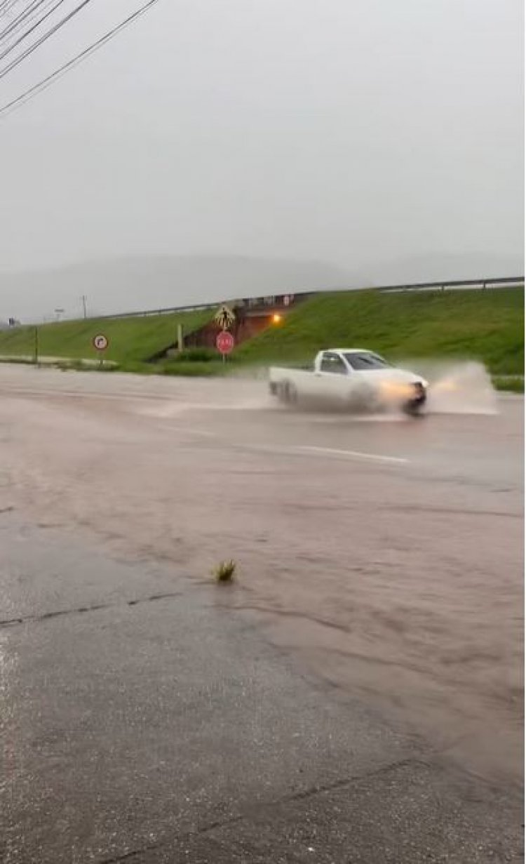 MUITA ÁGUA, MUITOS PROBLEMAS...  É PRECISO ATENÇÃO!