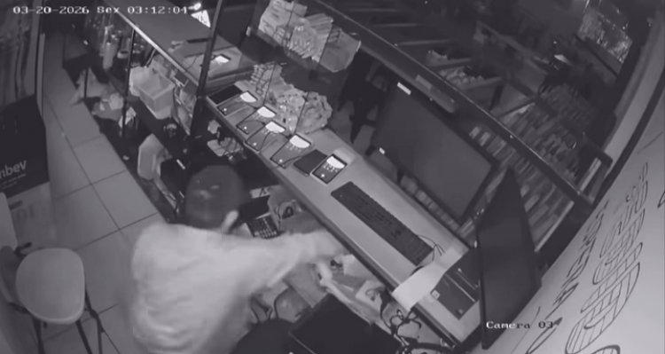 Hamburgueria na Avenida Jove Soares é alvo de furto nesta madrugada