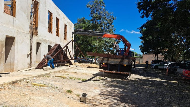 SAÚDE - Obras no antigo Hospital Manoel Gonçalves avançam