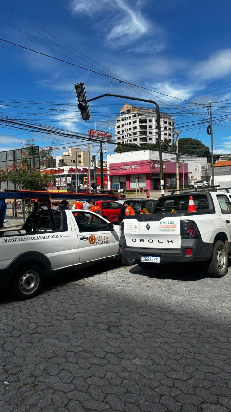 MODERNIZAÇÃO - Prefeitura anuncia troca de sistema de semáforos