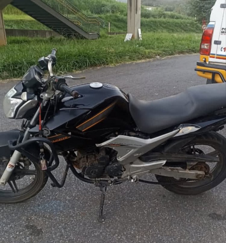 Ambulância atinge motociclista na MG-050, em Itaúna