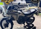 Polícia recupera moto furtada e apreende drogas no bairro Vitória, em Itaúna