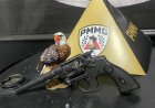 Homem é preso e arma é apreendida