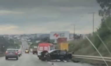 Colisão  interdita parte da MG-050 em Divinópolis nesta manhã