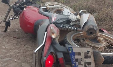 Acidente na MG-431 deixa motociclista ferido em Itaúna