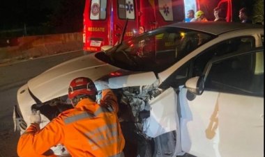 Acidente na MG-050 em Itaúna deixa dois feridos na noite de sexta-feira