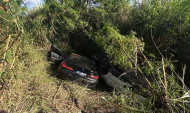 ACIDENTE - Colisão entre veículos deixa vítima em Itaúna