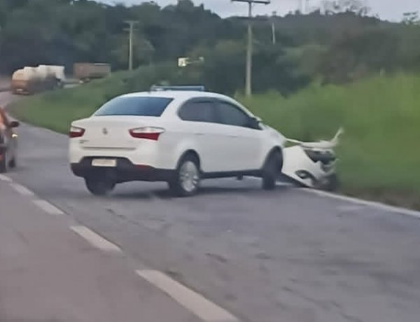 Acidente na MG-050 complica trânsito em Itaúna nesta quarta-feira