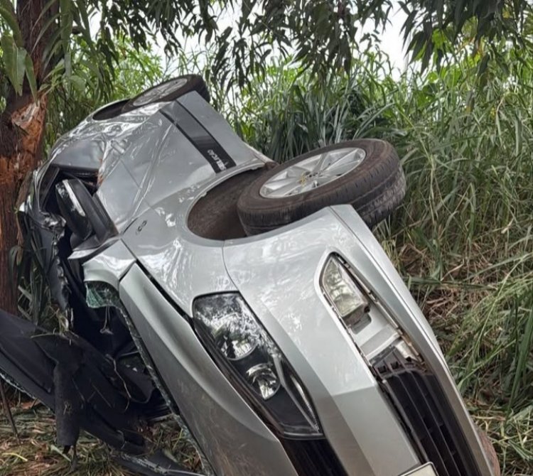 Tentativa de ultrapassagem proibida termina em acidente na MG-431 em Itatiaiuçu