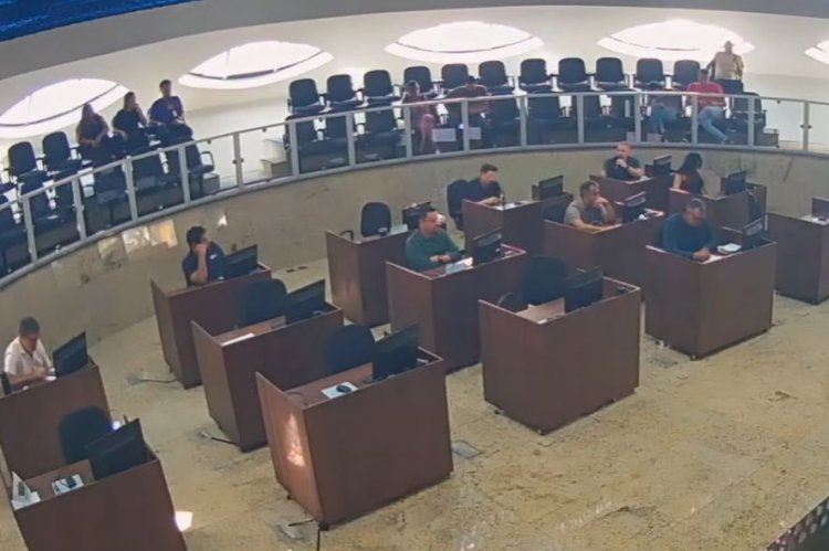 CÂMARA - Mais “caciques” que “indios” na estrutura funcional