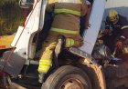 Grave acidente na MG-050 deixa jovem preso às ferragens em Pedra do Indaiá
