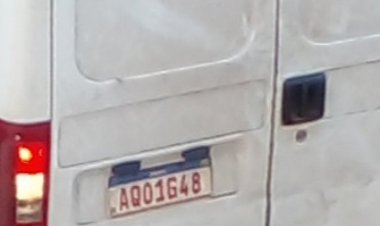 ABSURDO - Moradores  denunciam descarte de lixo