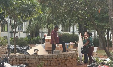 Ação social acolhe mulher em situação de rua na Praça da Matriz