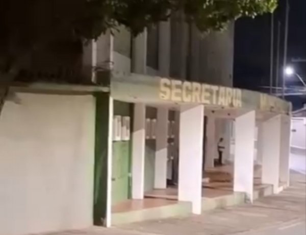 Moradores denunciam vandalismo e uso de drogas nas dependências do Poliesportivo JK