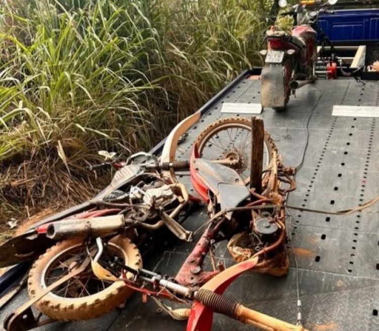 PM apreende motocicletas em esconderijo de foragido em Igaratinga