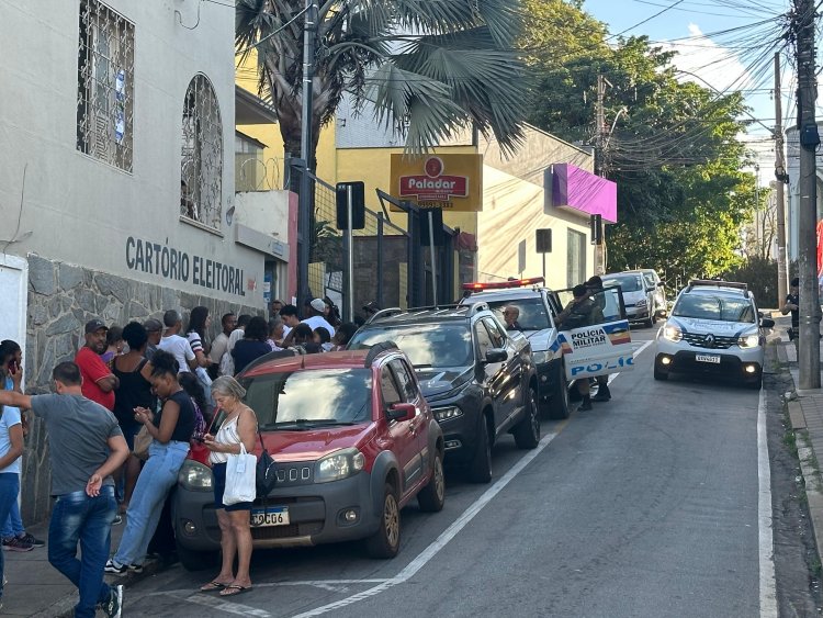 Eleitores enfrentam filas no cartório no último dia para regularizar título