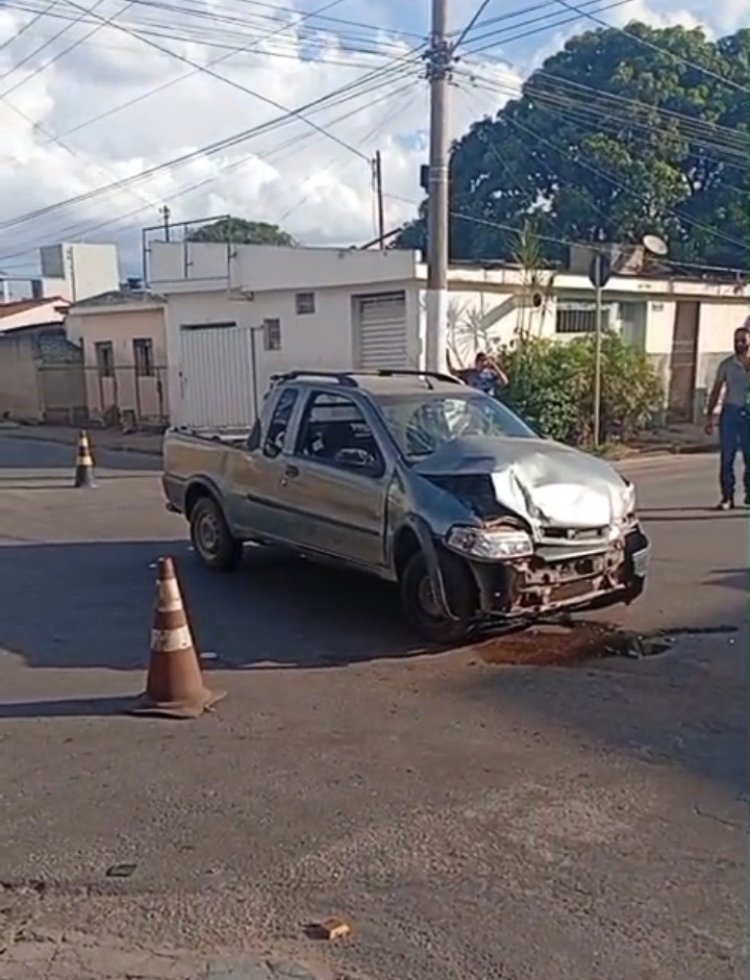 Capotamento na Vila Tavares mobiliza motoristas na tarde desta quarta-feira