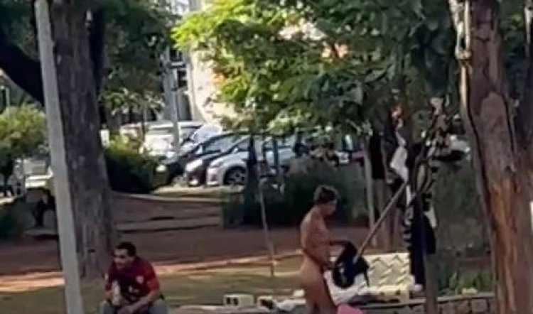 Moradora de rua agride cidadão na Praça