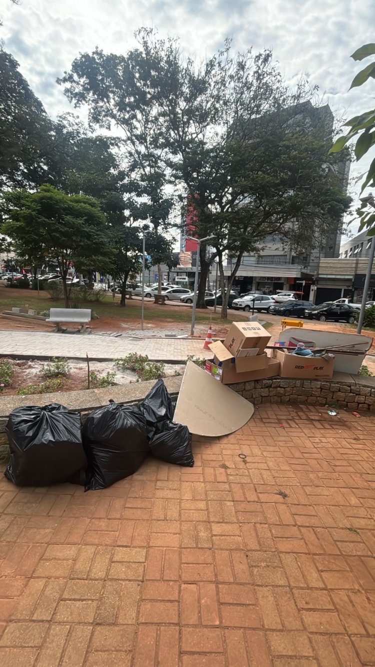 ACOLHIMENTO - Prefeitura realizou abordagem social na Praça da Matriz
