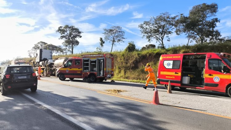 Grave acidente na MG-050 deixa jovem preso às ferragens em Pedra do Indaiá